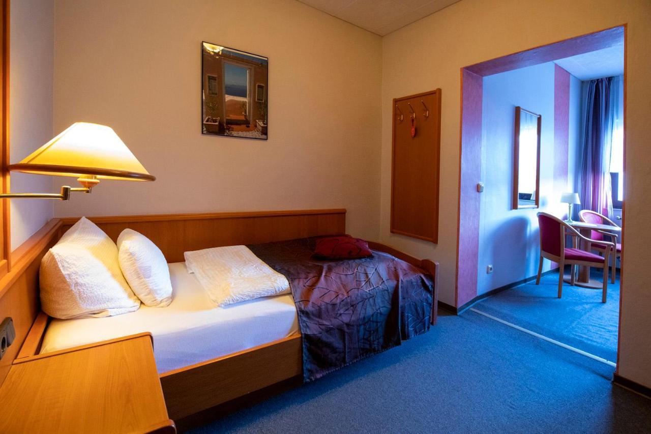 Berghotel Waidmannsheil Battenberg  Экстерьер фото